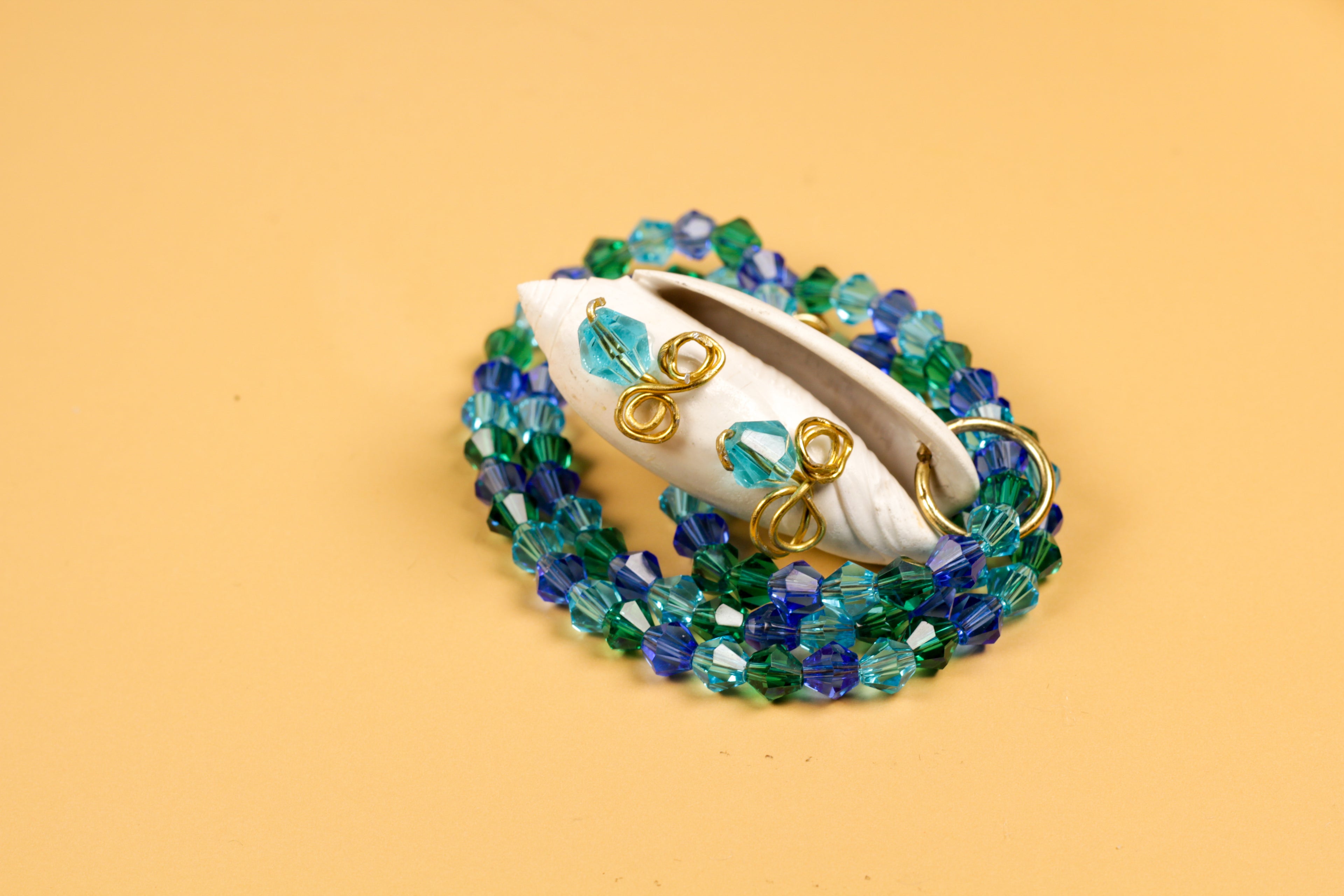 Hand Crafted Ribbon Shell Pendant Beaded Necklace